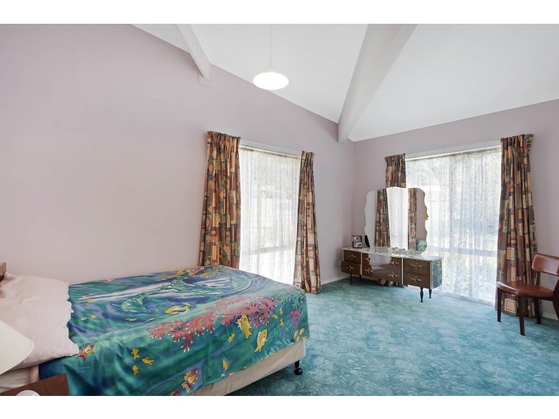 6 Tristania Court, Tura Beach NSW 2548