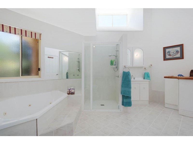 6 Tristania Court, Tura Beach NSW 2548