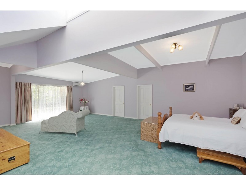 6 Tristania Court, Tura Beach NSW 2548