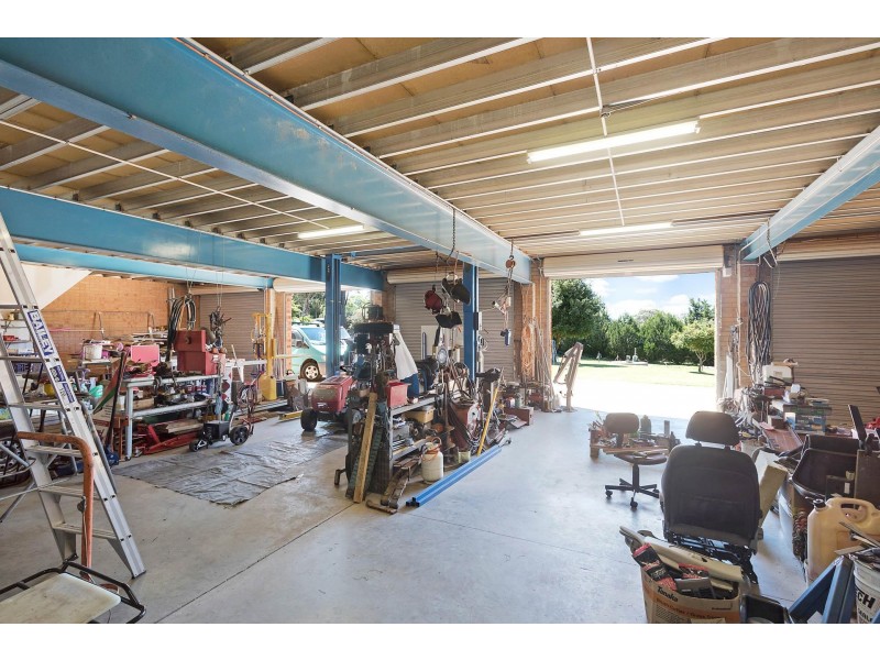 6 Tristania Court, Tura Beach NSW 2548