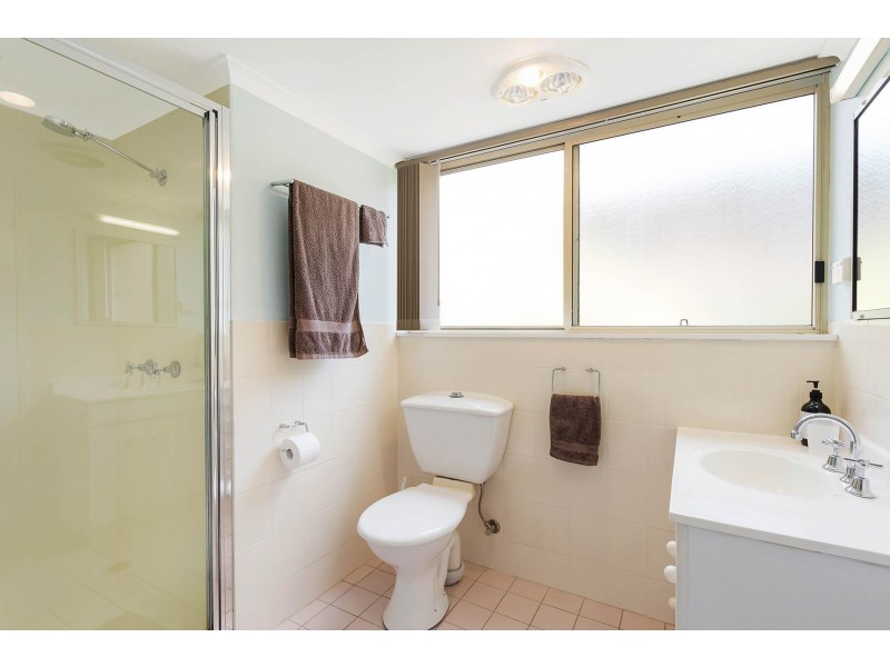 2/27 Ocean Drive, Merimbula NSW 2548