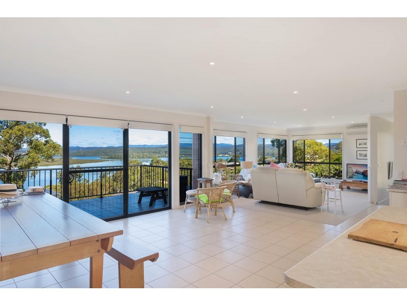 2/16 John  Close, Merimbula NSW 2548