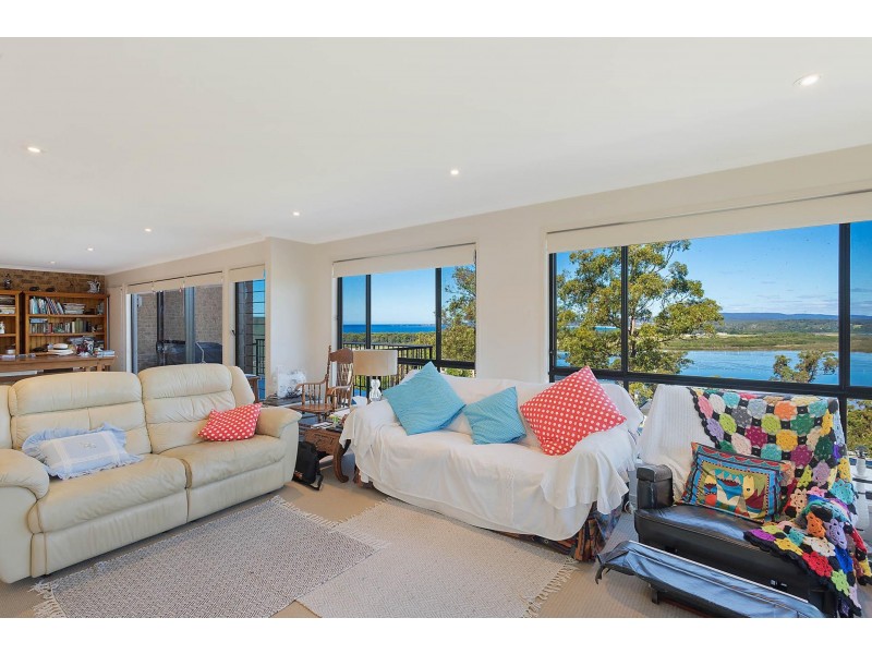 2/16 John  Close, Merimbula NSW 2548