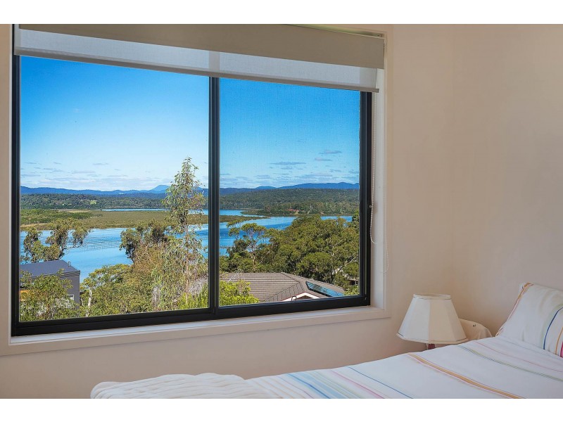 2/16 John  Close, Merimbula NSW 2548