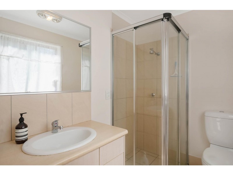 2/16 John  Close, Merimbula NSW 2548