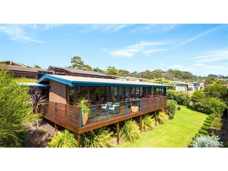 7 Seaview Place, Tura Beach NSW 2548