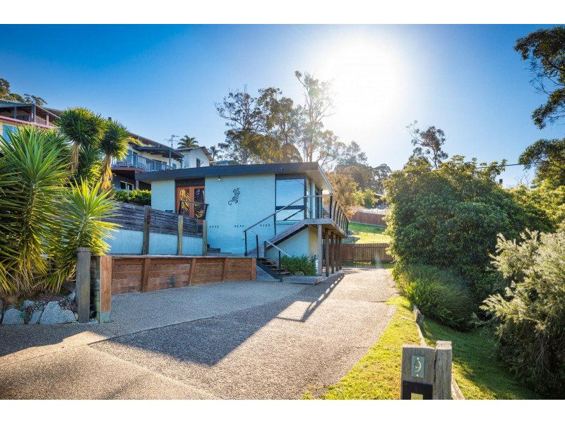 9 Sapphire Crescent, Merimbula NSW 2548