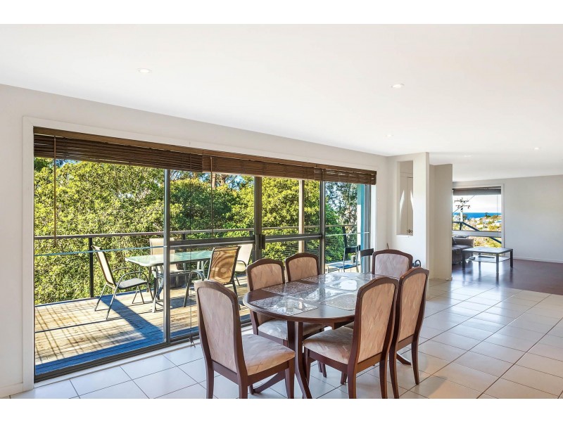 9 Sapphire Crescent, Merimbula NSW 2548