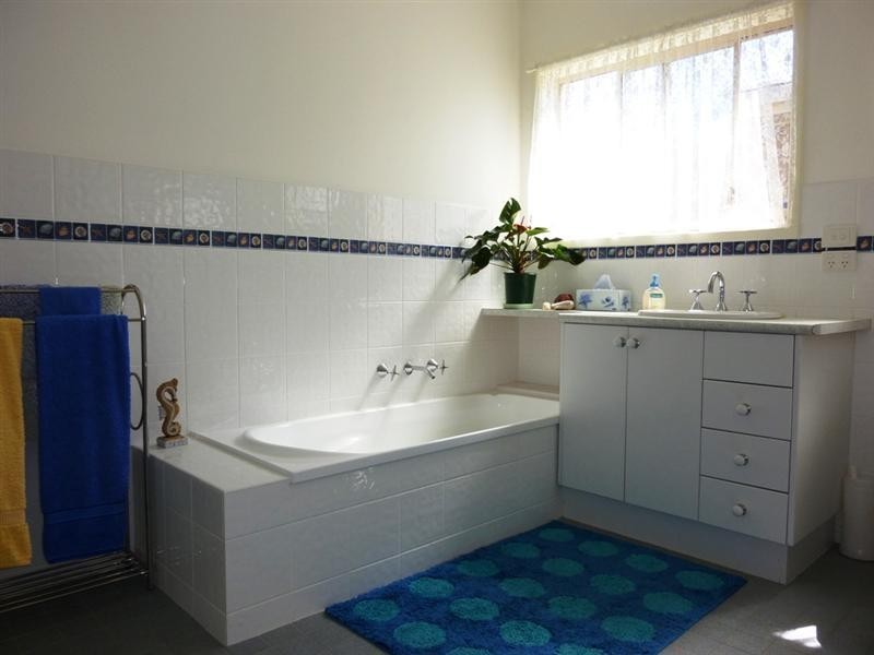 25 Pacific Way, Tura Beach NSW 2548