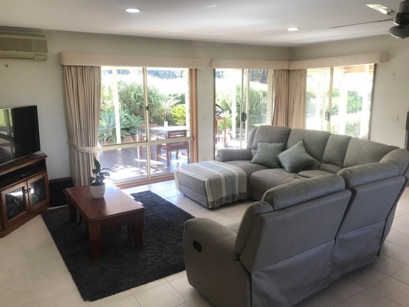 27 Pacific Way, Tura Beach NSW 2548