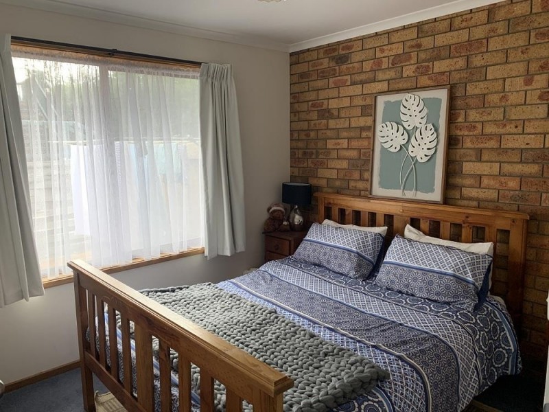 2/9 Cameron Street, Merimbula NSW 2548