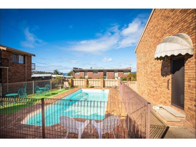 2/9 Cameron Street, Merimbula NSW 2548