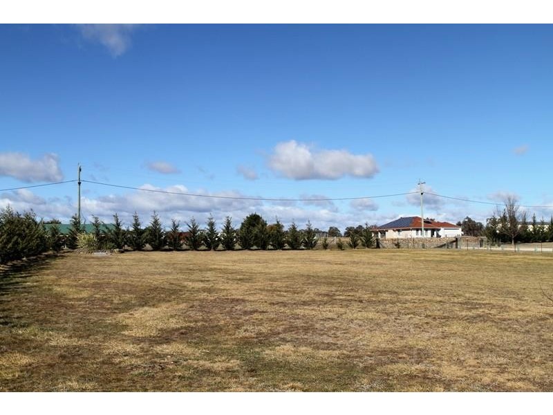 60 Maclura Drive, Marulan NSW 2579