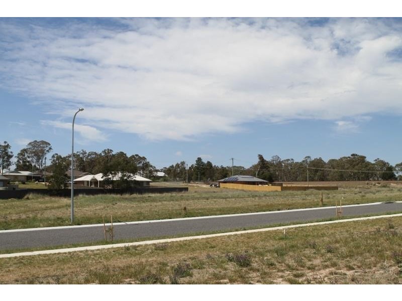 17 Morris Pl, Marulan NSW 2579