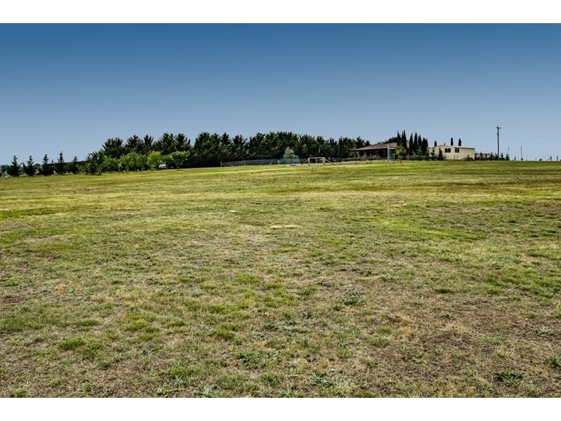 76 Maclura Dr, Marulan NSW 2579