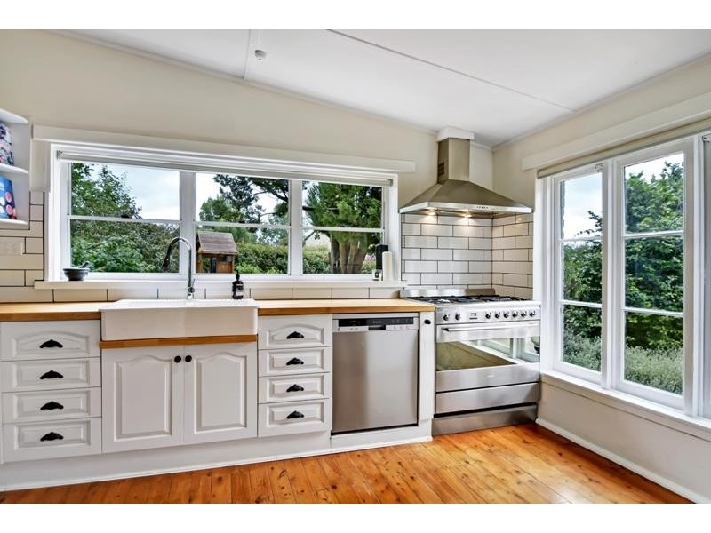 16 Ferndale Rd, Bundanoon NSW 2578