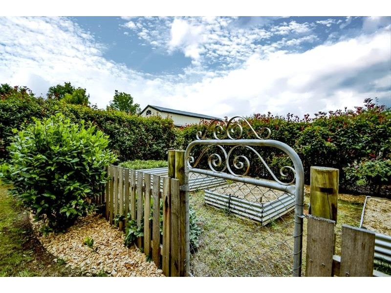 16 Ferndale Rd, Bundanoon NSW 2578