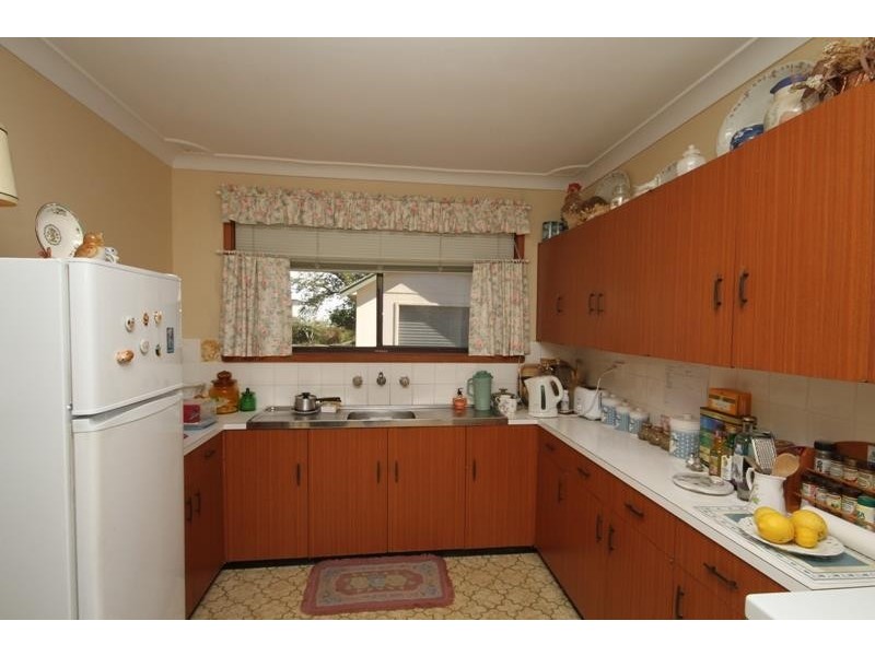 8 Hill St, Bundanoon NSW 2578