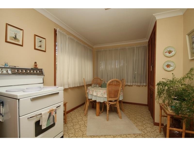 8 Hill St, Bundanoon NSW 2578