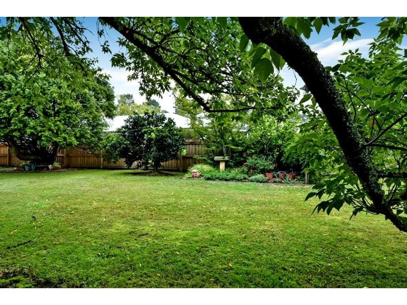 8 Hill St, Bundanoon NSW 2578