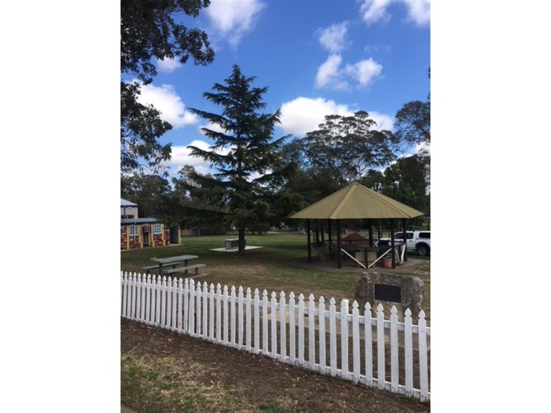 15 Morris Place, Marulan NSW 2579