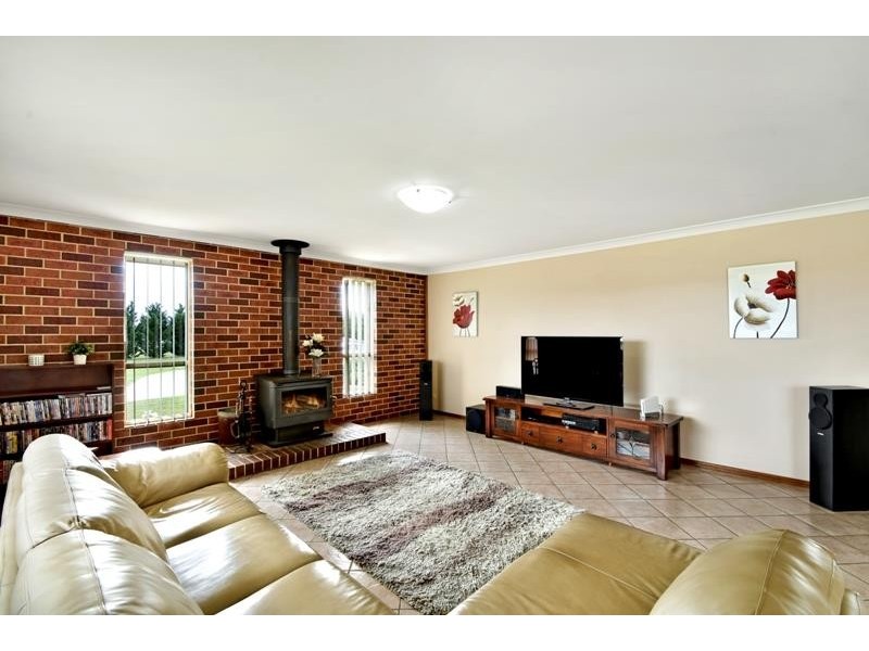 26 Patrick Pl, Marulan NSW 2579