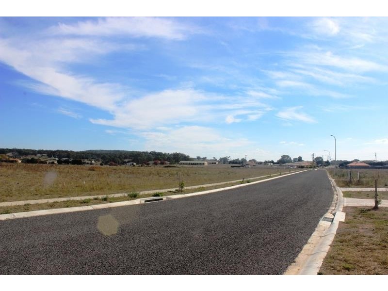 16 Morris Place, Marulan NSW 2579