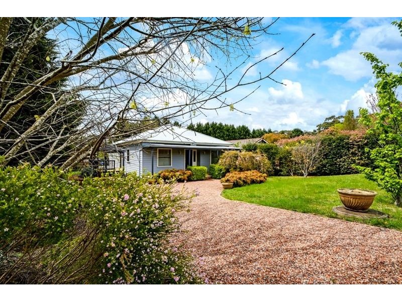 15 Betula Grove, Bundanoon NSW 2578