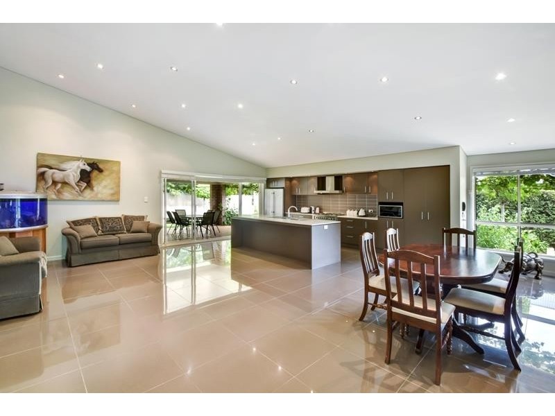 11 Skye Place, Bundanoon NSW 2578