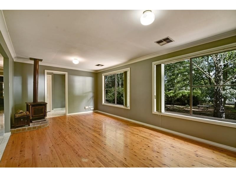 49 Railway Avenue, Wingello NSW 2579