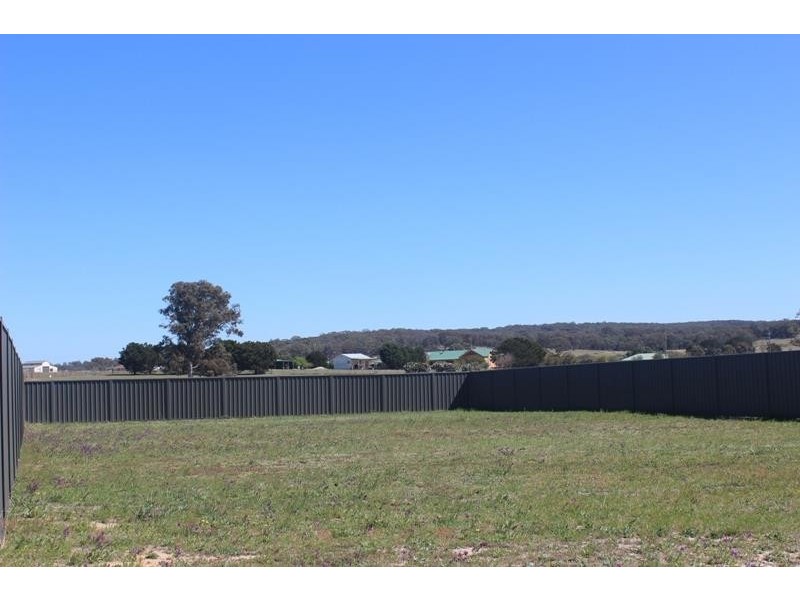 19 Morris Place, Marulan NSW 2579