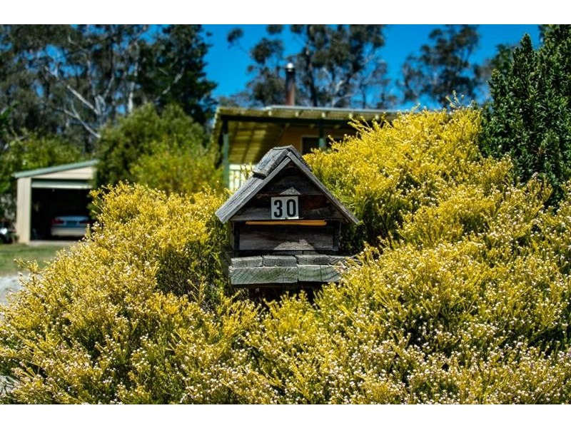 30 Huon Street, Tallong NSW 2579