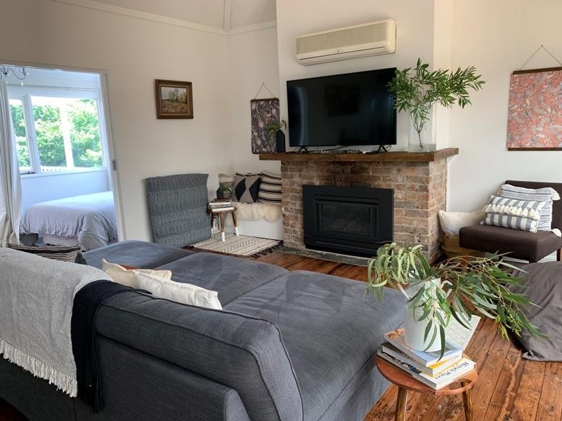 8 Barnett Avenue, Bundanoon NSW 2578