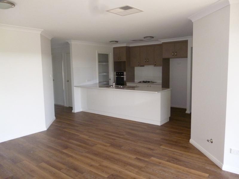 12 Dalbeattie Close, Dubbo NSW 2830