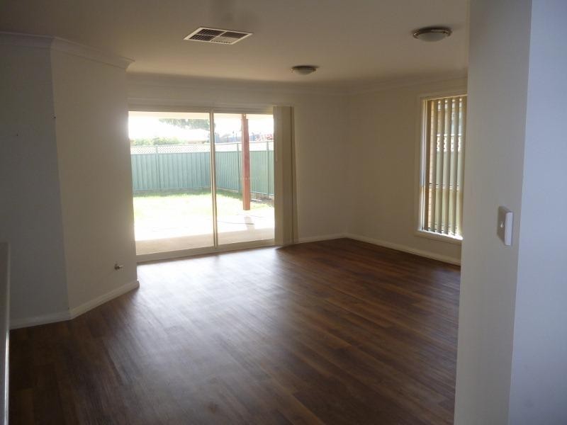 12 Dalbeattie Close, Dubbo NSW 2830