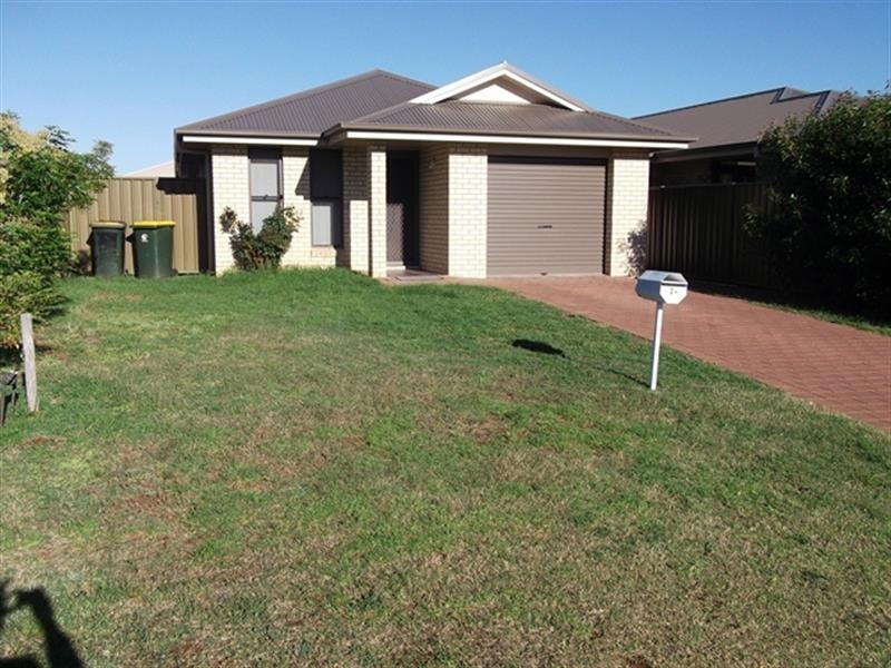 3A Thornett Pl, Dubbo NSW 2830