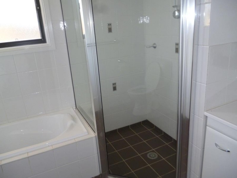 4A John Brass Pl, Dubbo NSW 2830