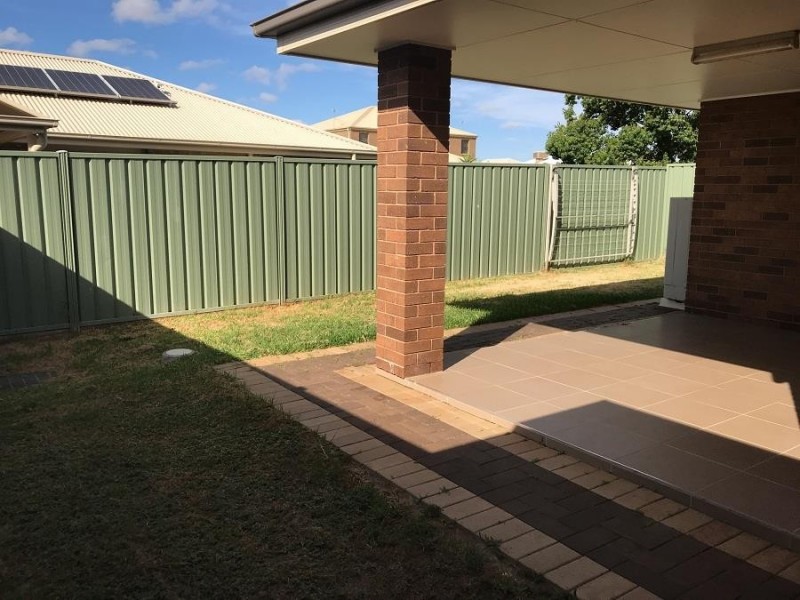 2 Daffodil Court, Dubbo NSW 2830