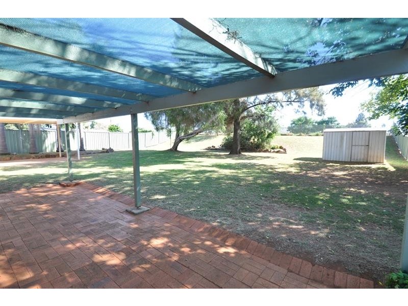 24 Springfield Way, Dubbo NSW 2830