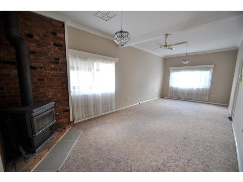 38 Simpson Street, Wellington NSW 2820