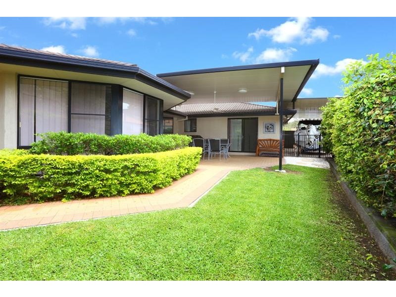 70 Crestwood Drive, Molendinar QLD 4214
