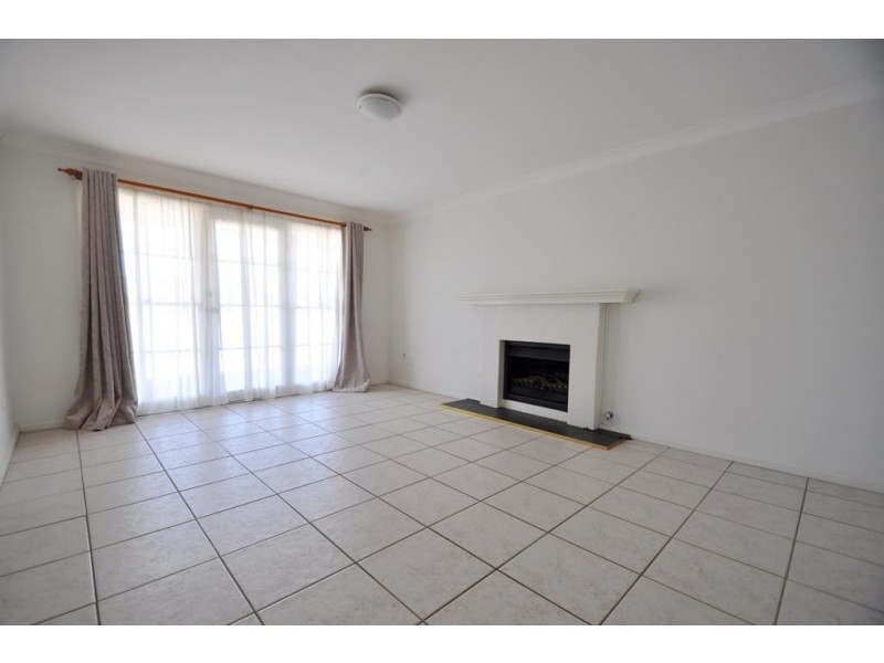 1  Osborne Place, Dubbo NSW 2830