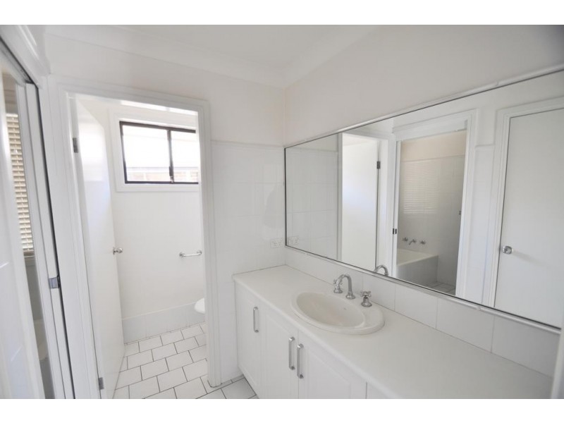 1  Osborne Place, Dubbo NSW 2830