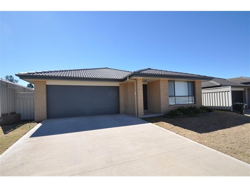 21 Sherrard Crescent, Dubbo NSW 2830
