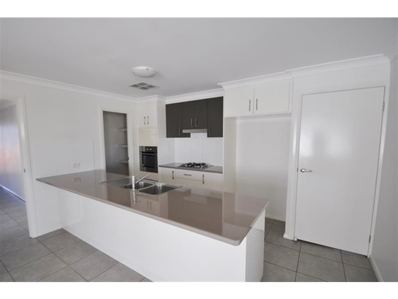 21 Sherrard Crescent, Dubbo NSW 2830