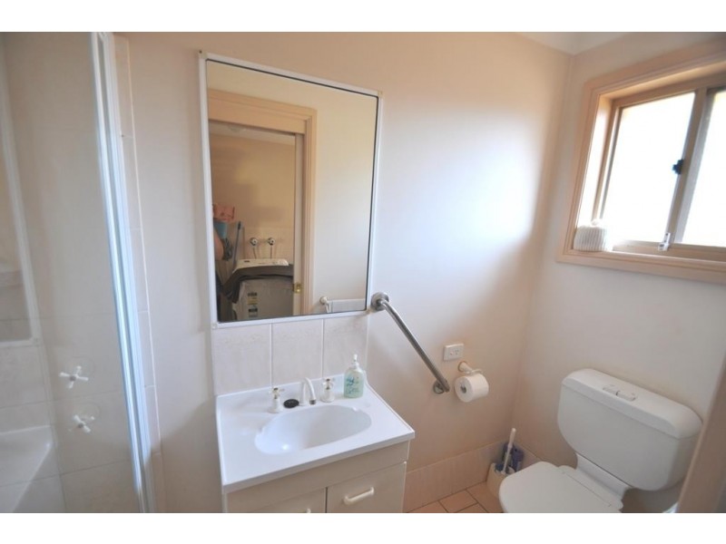 107 Sheraton Rd, Dubbo NSW 2830