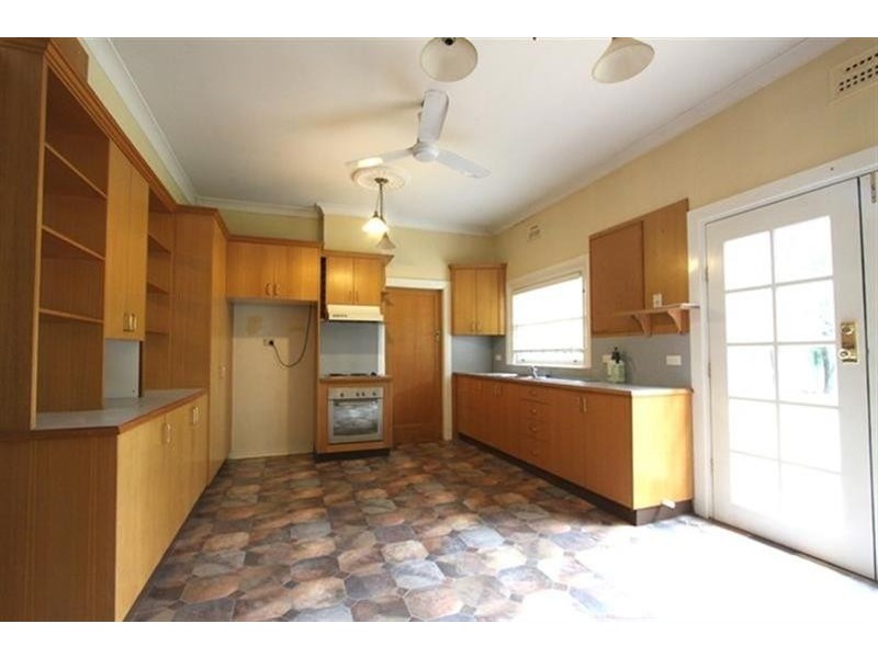 4 Sterling Street, Dubbo NSW 2830