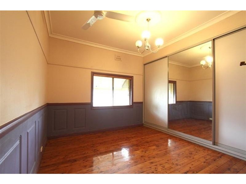 4 Sterling Street, Dubbo NSW 2830