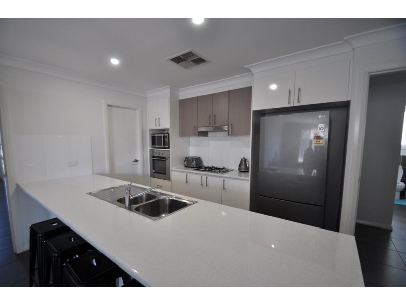 23 Sherrard Crescent, Dubbo NSW 2830