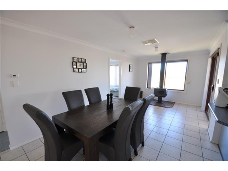 106 Twickenham  Drive, Dubbo NSW 2830